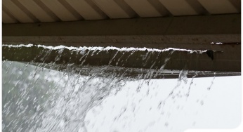 Clear Signs Your Gutters Are Coming Loose