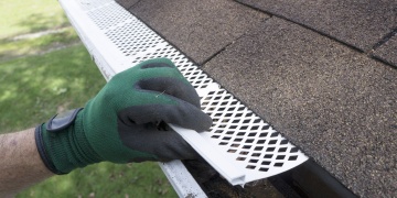 gallery_installing-gutter-guards_1750355435.jpg